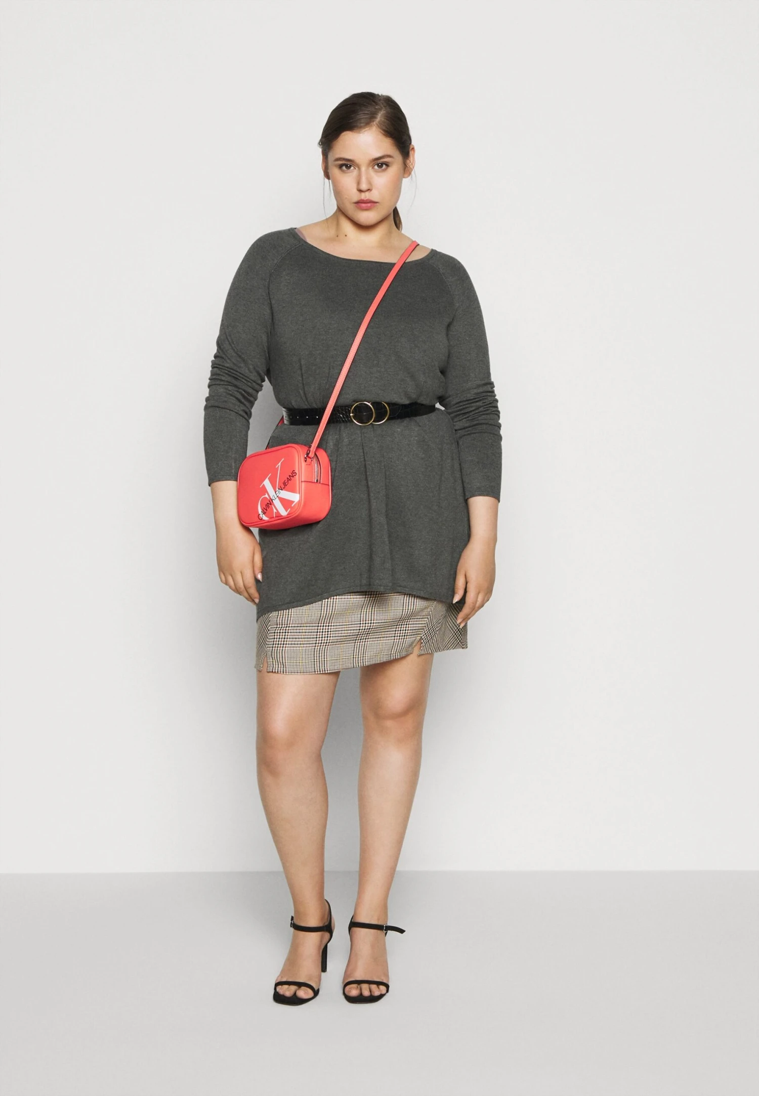 Pullover - Dark Grey – Image 2