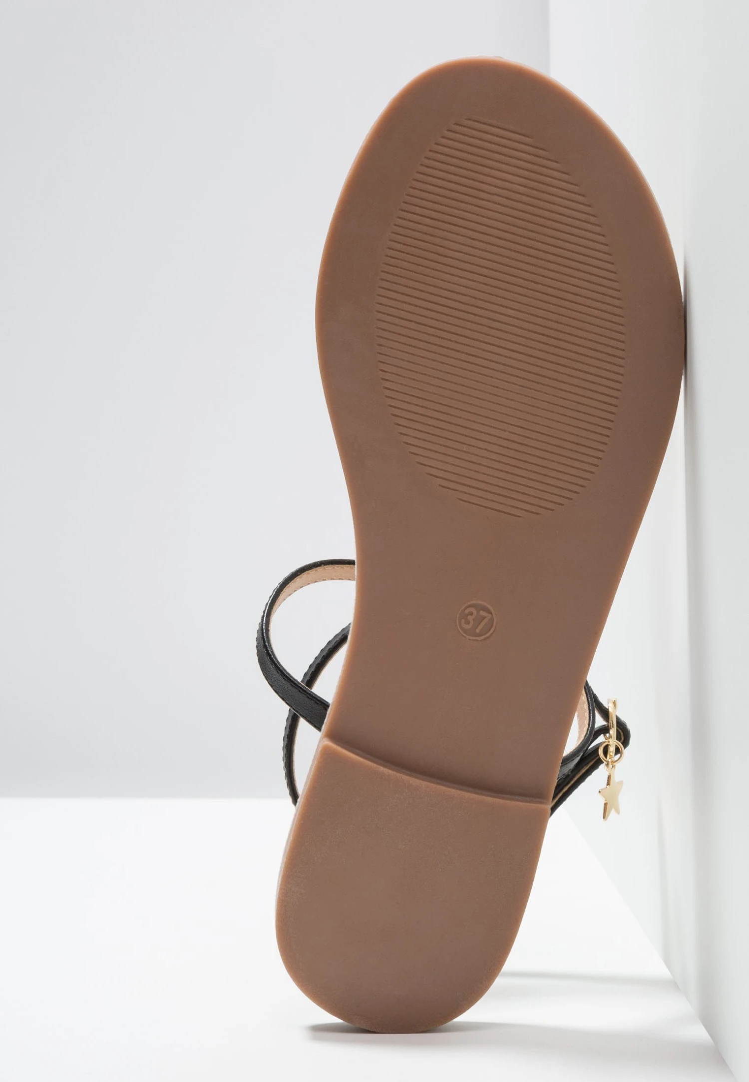 Even&Odd Tongs - Black – Image 7